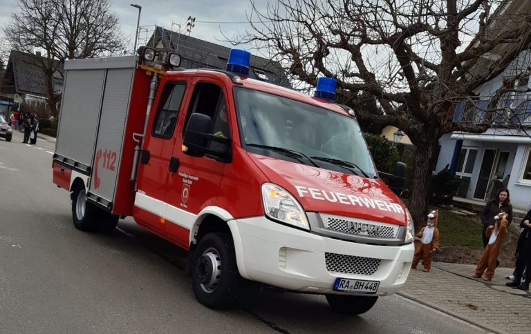 Absperrdienst beim Mooser Fastnachtsumzug Absperren Fastnachtsumzug Moos