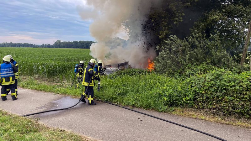 Einsatz-Stichwort: H2 - Verkehrsunfall Person eingeklemmt